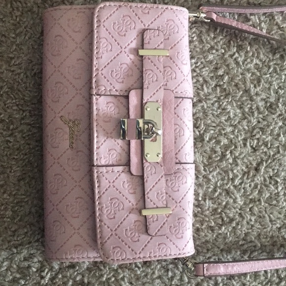 Never used guess purse - Picture 2 of 3